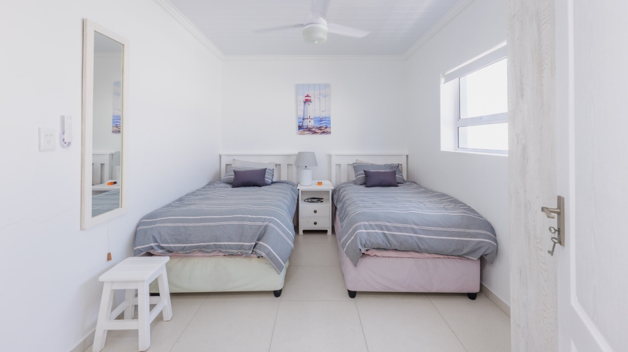 4 Bedroom Property for Sale in Oceanview Heights Western Cape
